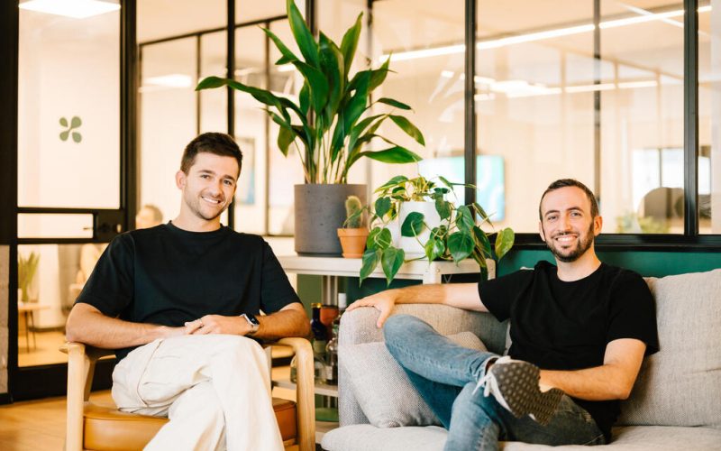 ryq0G8Tq11e_0_0_2560_1703_0_x-large